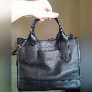 EUC Fossil Tote With Detachable Crossbody Strap